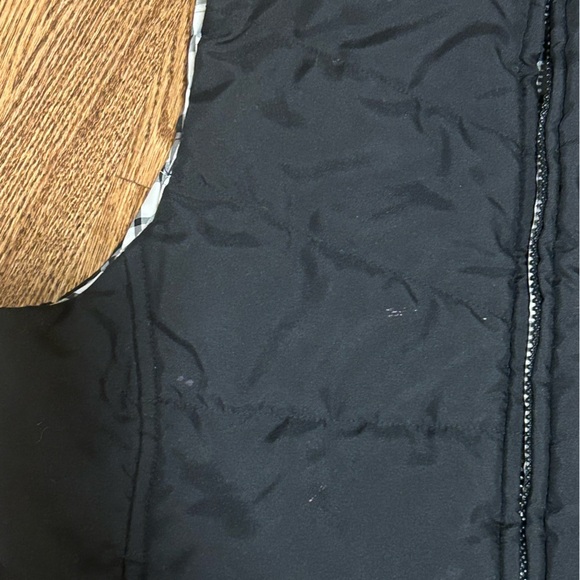 Jones New York Sport Petite Reversible Black & Plaid Puffer Vest Size PM - Picture 9 of 10